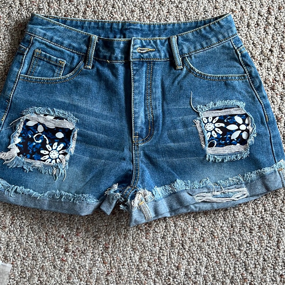 Stylish Blue Patchwork Denim Shorts